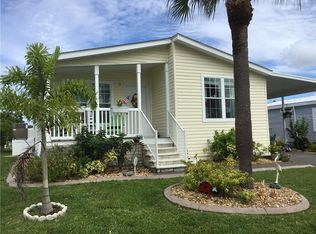 702 Riverview Cir, North Port, FL 34287