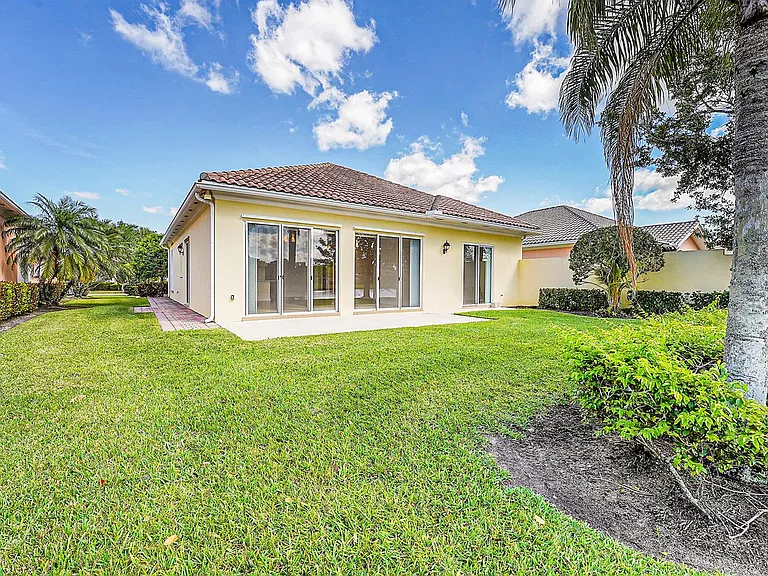 11427 SW Rockingham Dr — Photo 15