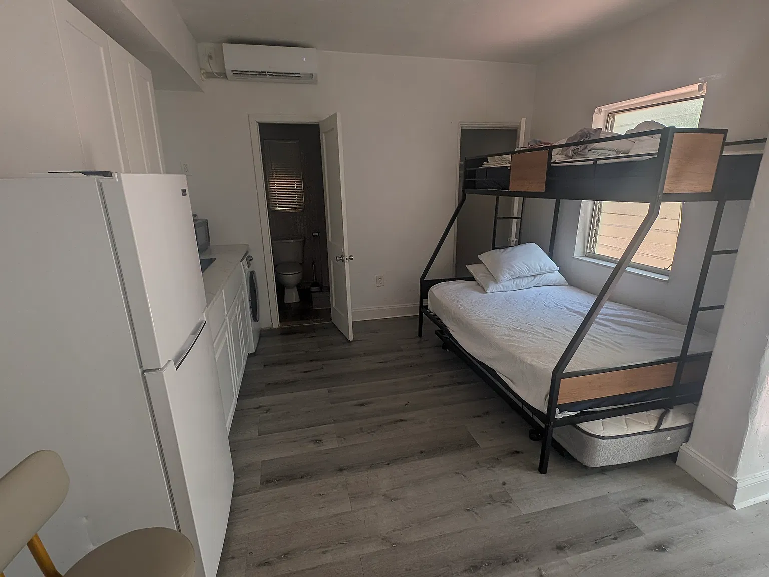 Studio, 450 sqft, $1,500 — Photo 4