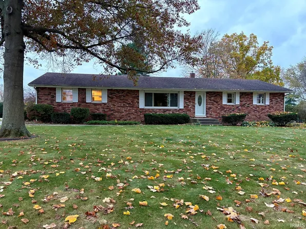 2125 Hill Trail Rd, Bremen, IN 46506