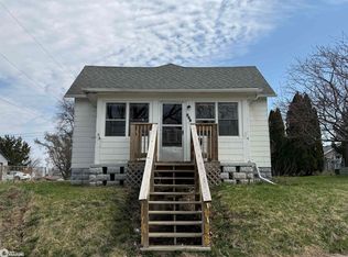 808 S 9th Ave, Marshalltown, IA 50158