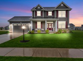 W216N6179 Legacy Trl, Menomonee Falls, WI 53051