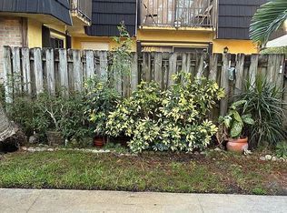 170 Woodland Rd, Palm Springs, FL 33461