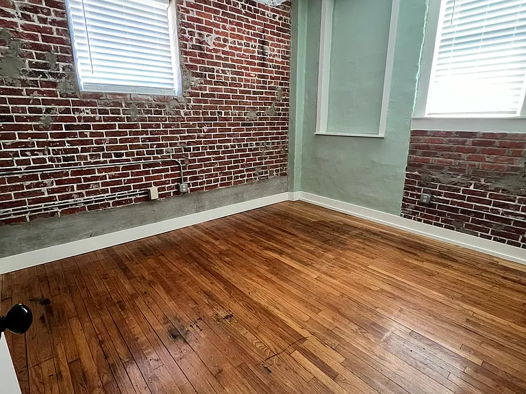 619 Ryan St — Photo 11