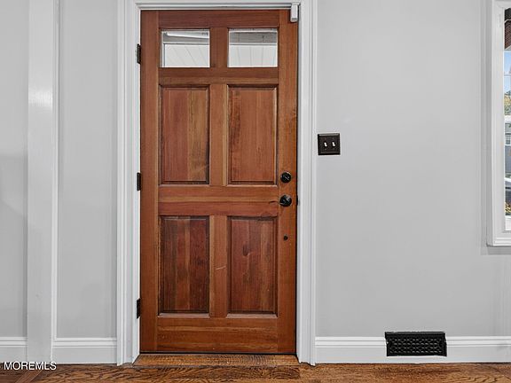 5th image of 61 Alameda Court