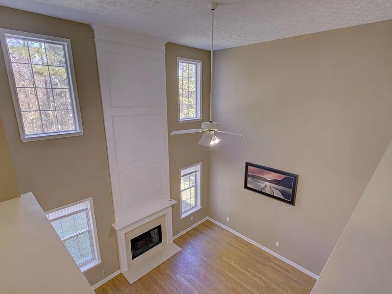 2820 Northcliff Dr — Photo 16