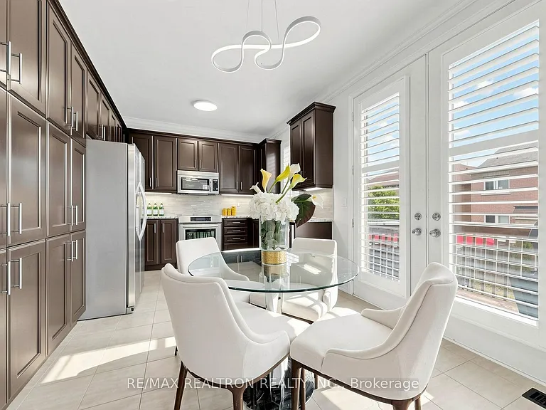 7 Military Ct — Photo 15