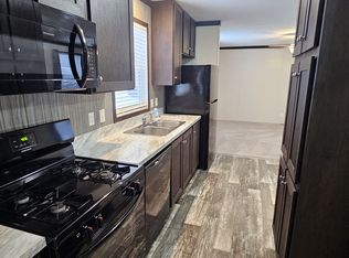 240 Magnolia, Belleville, MI 48111