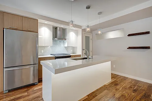 1029 15th Ave SW #102 Photo 1