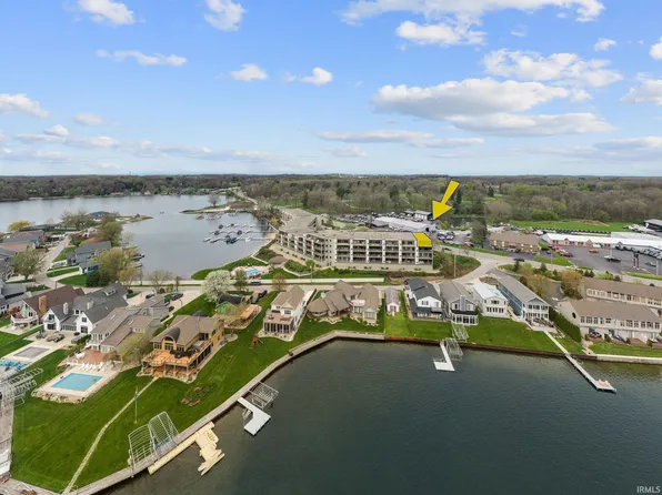501 Outlook Cove Dr, La Porte, IN 46350
