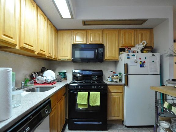 4th image of 13835 Elder Ave APT 1DB