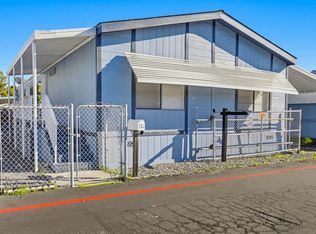 122 Beechwood Ln, Oceanside, CA 92054