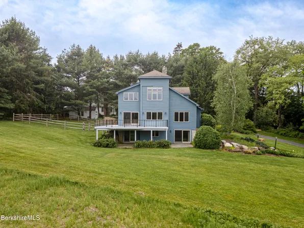 3 Townhouse Hill Rd, Egremont, MA 01230