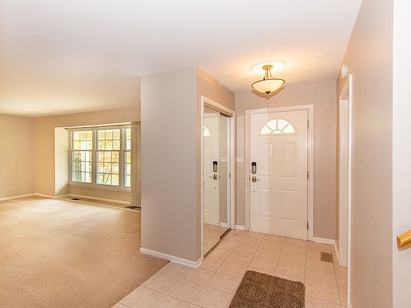 3rd image of 974 N Stark Dr