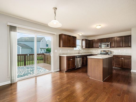 5th image of 3912 Snowshoe Ave