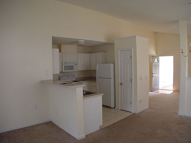 2nd image of 4617 Silverdene St