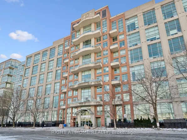 200 Manitoba St #409, Toronto, ON M8Y 3Y9