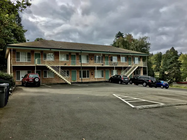 5110 212th St SW #7, Mountlake Terrace, WA 98043