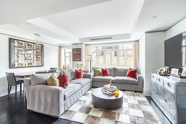 21 E 61st St #6F