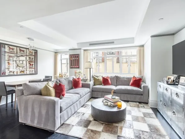 21 East 61st Street image 1 of 8