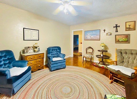 2nd image of 2414 W Avenue L