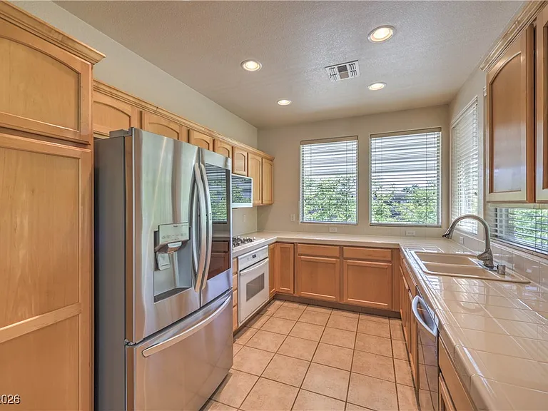 801 Dana Hills Ct #101 — Photo 7