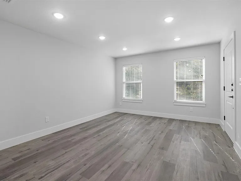 514 N Rusk Ave #516 — Photo 6