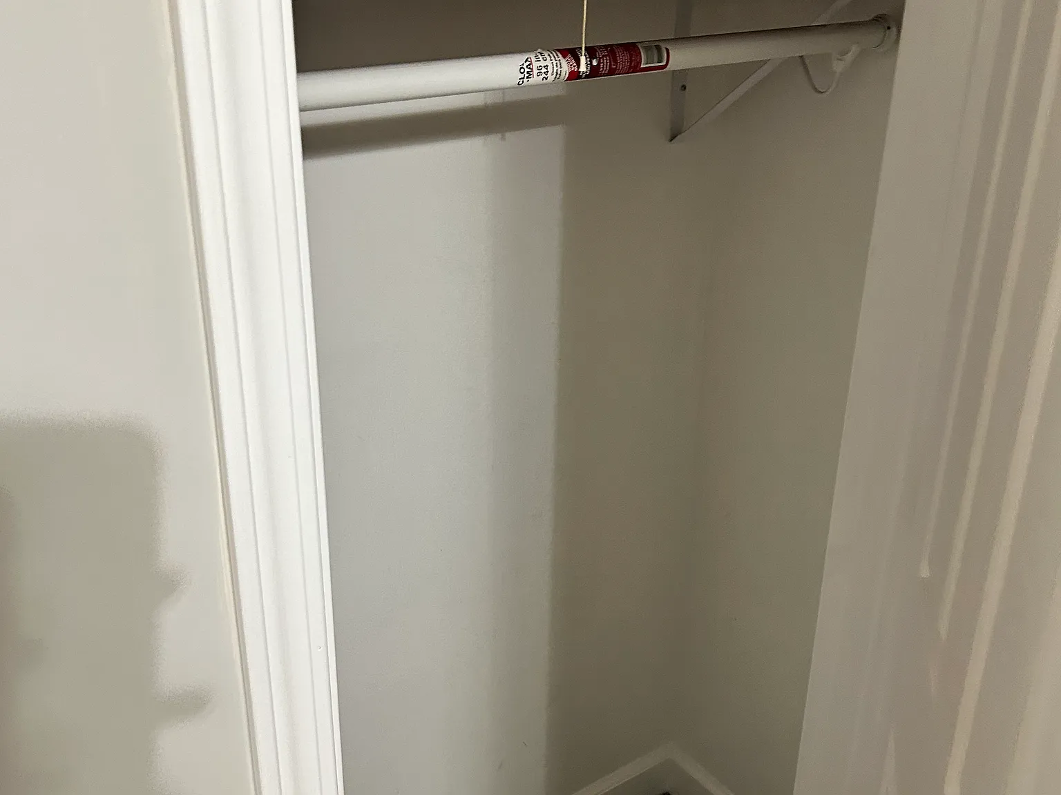 2 bed, 1034 sqft, $975 — Photo 4