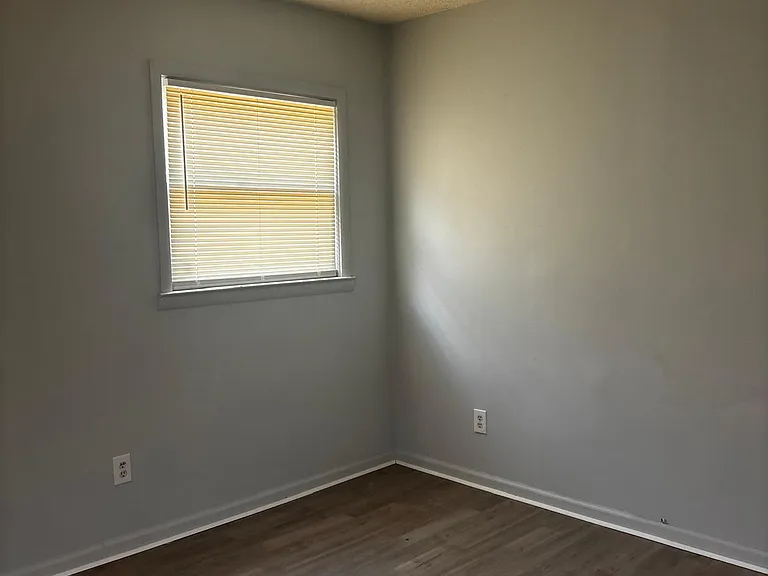 4809 Thornwood Rd — Photo 6