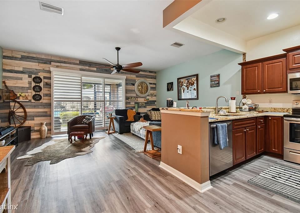 1st image of 6778R 46th Way N