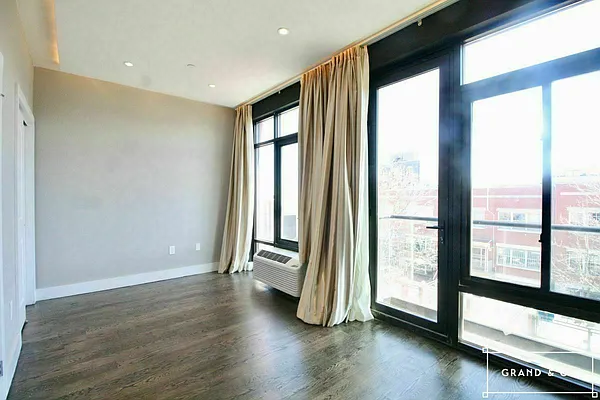 Rented by Grand & Co. | media 7