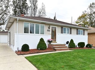 30872 Roosevelt Rd, Wickliffe, OH 44092