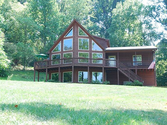 2nd image of 100 High Knob Rd