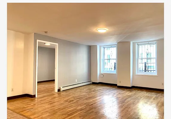 Rented by OT Real Estate | media 12