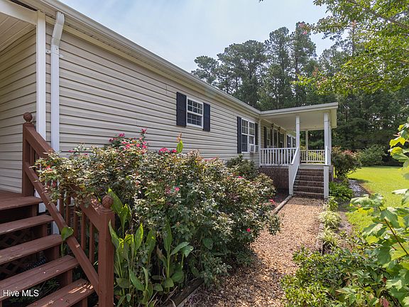 4th image of 339 Woodland Drive