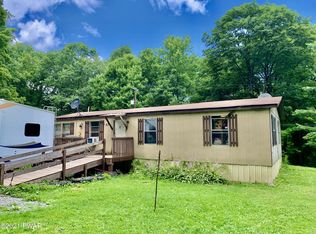 23 Robbs Rd, Damascus, PA 18415