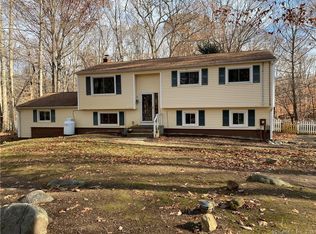 80 Mink Rock Cir, Westbrook, CT 06498