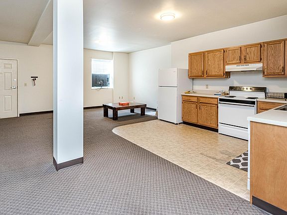 4th image of 915 Richmond Ave #1