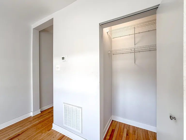 5610 N Western Ave #302 — Photo 16