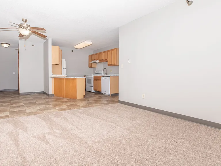 931 41st St NW — Photo 24