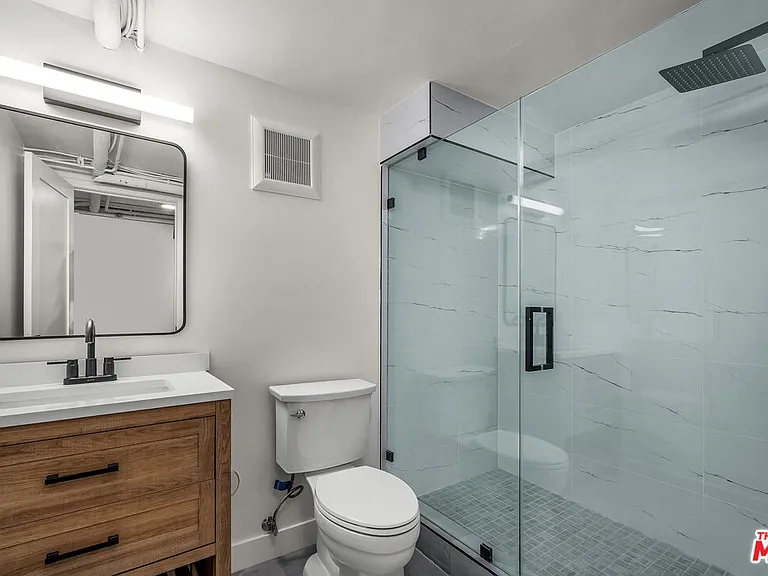 1200 S Shenandoah St #100 — Photo 2