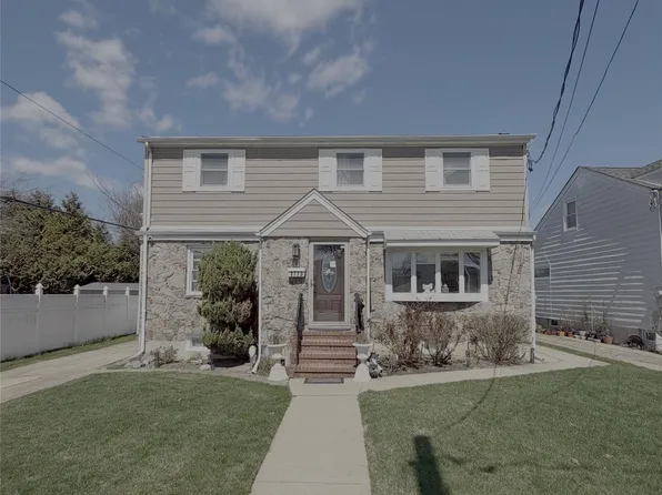 1773 Casper Ave, East Meadow, NY 11554