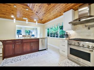 451 N Lyra Cir, Juno Beach, FL 33408