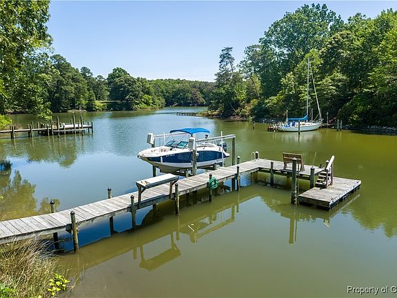 2nd image of 403 Moores Creek Dr