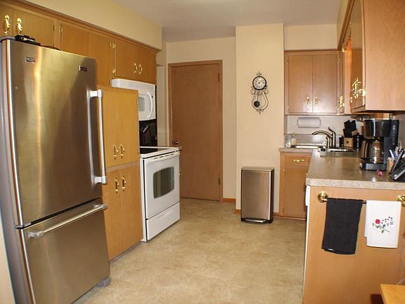 5th image of 1245 9th Ave S
