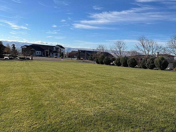 3rd image of 16362 Brunello Ct