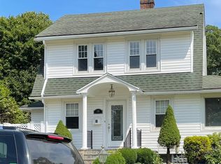 36 Stymus Ave, Bethpage, NY 11714