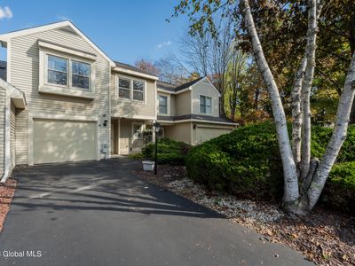 28 Generals Way, Halfmoon, NY, 12065