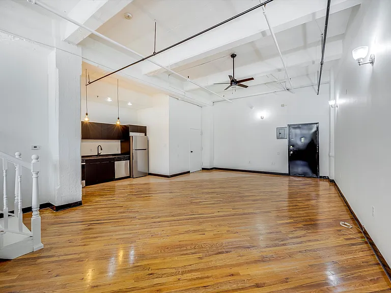 Berry Lane Lofts — Photo 32