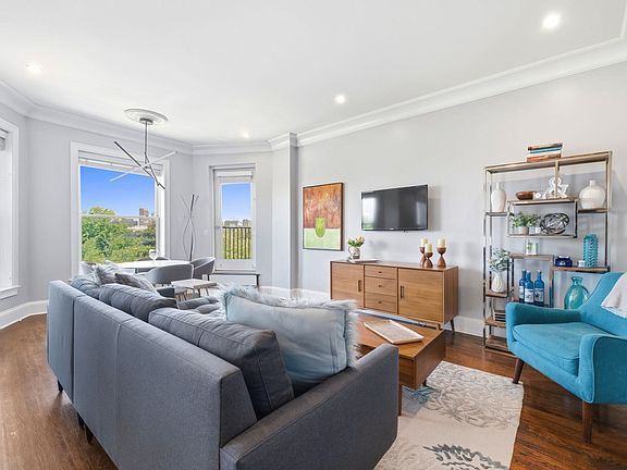 5th image of 23 Bay State Rd APT 4